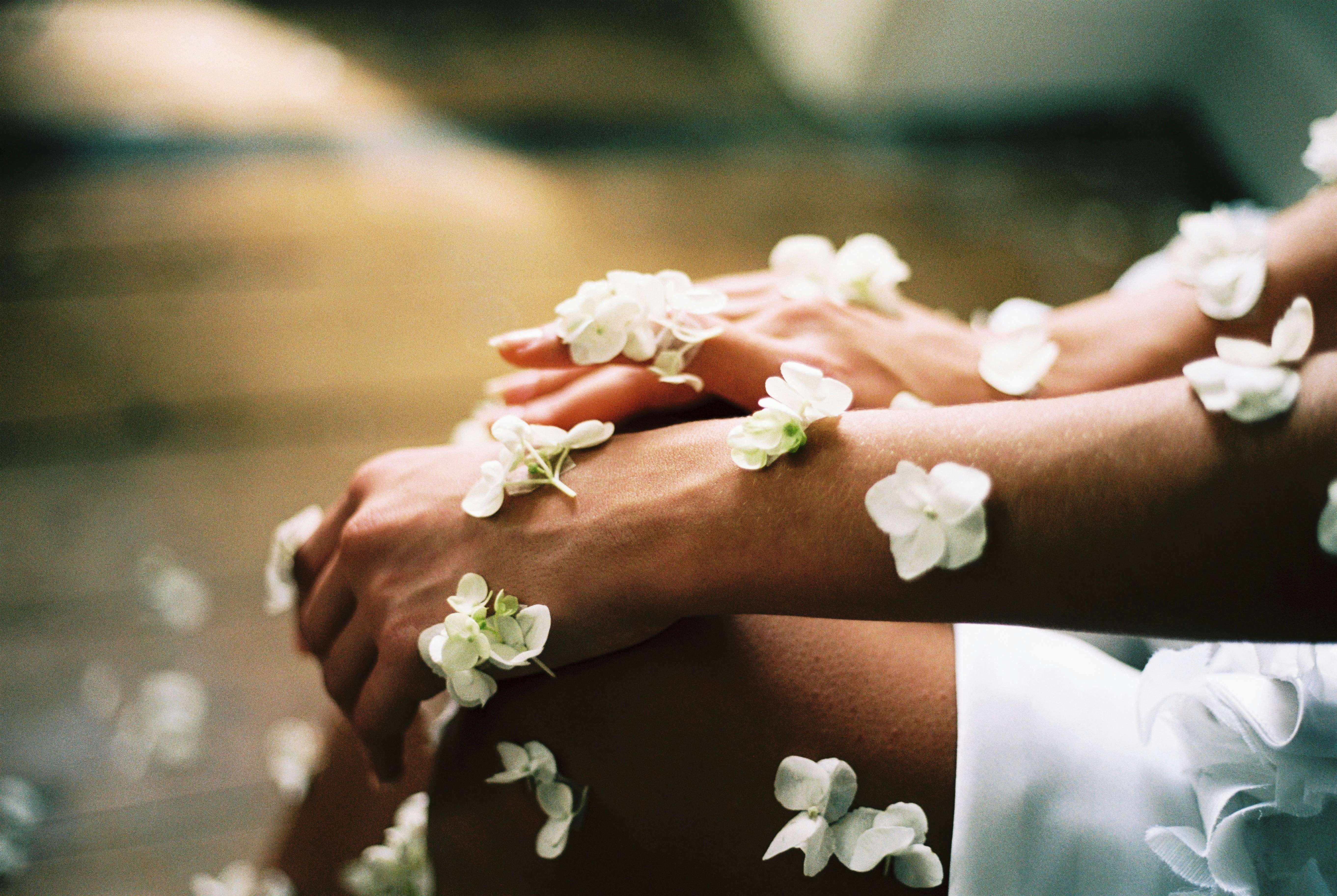 Psychological Secrets to Become Irresistibly Attractive to Anyone